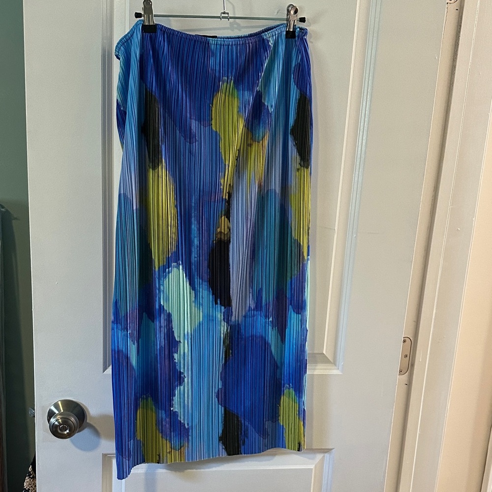 PrettyLittleThing Multicolor Abstract Pencil Skirt